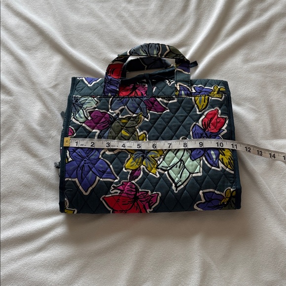 Vera Bradley toiletry bag - Picture 8 of 9